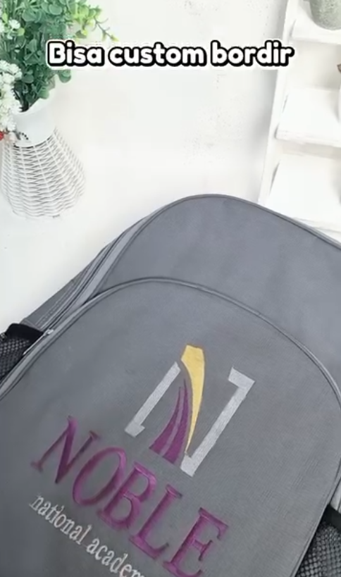 <p>Lagi cari tas yang bisa custom bordir? Tas ini 